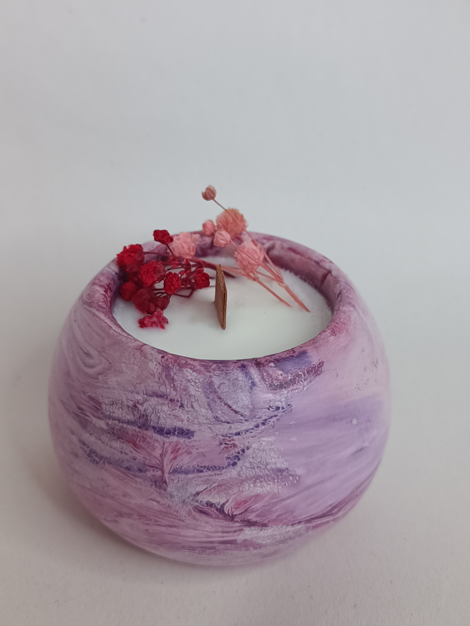 Candle in Plaster Containers purple "Round"